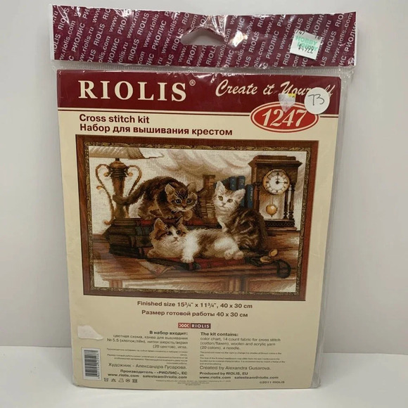 RIOLIS COUNTED CROSS STITCH KIT 1247 CATS FLUFFY FURRY FRIENDS NEW IN PACKAGE - Picture 1 of 2